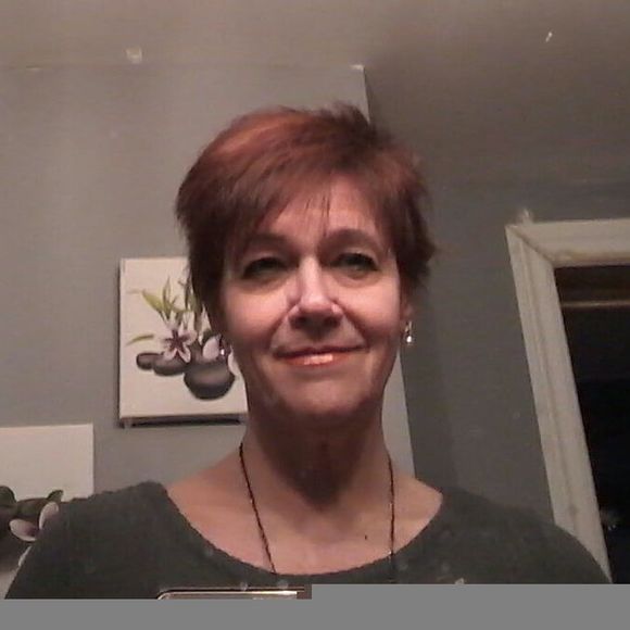 Meet your Posher, Lynn - Picture 1 of 1